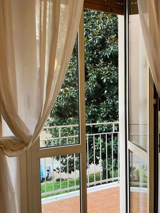 Modern Pretty Apartment Near Isola Zone Milano Ngoại thất bức ảnh